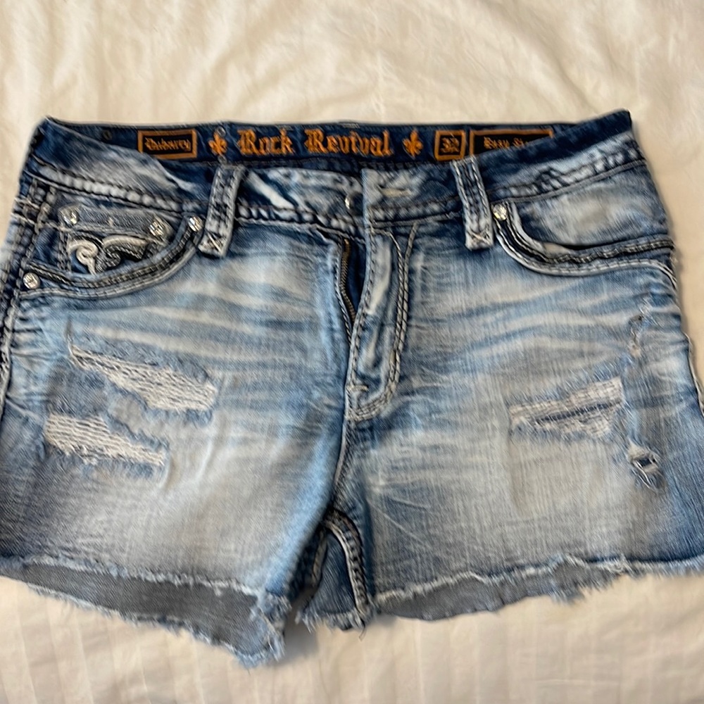 Excellent Condition Rock Revival shorts from Buckle
